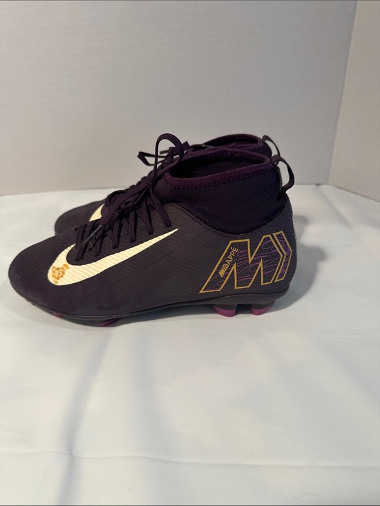 Nike Other - Nike Kids Purple Soccer Cleats with White Swoosh size 5Y